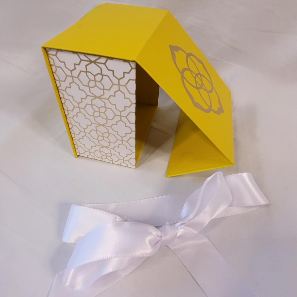 Kendra Scott Yellow Gift Box with White Ribbon - Picture 2 of 6